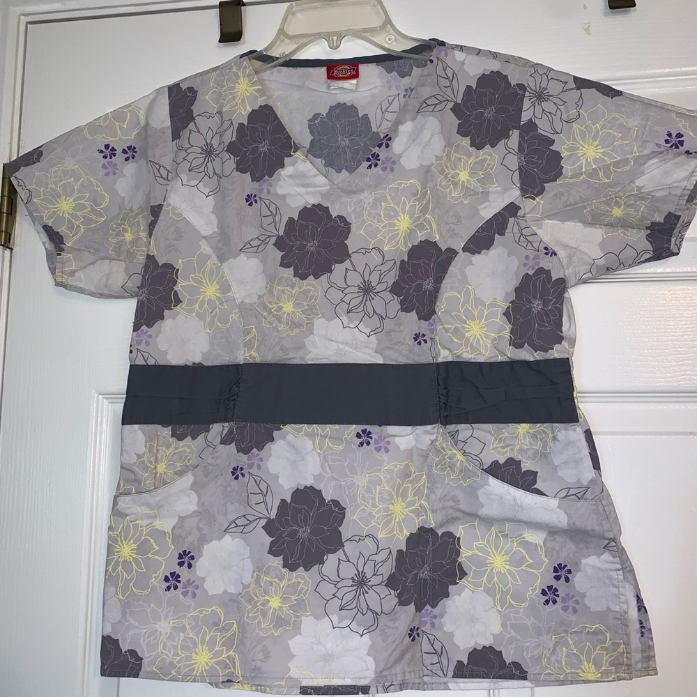 Women’s Scrub Top